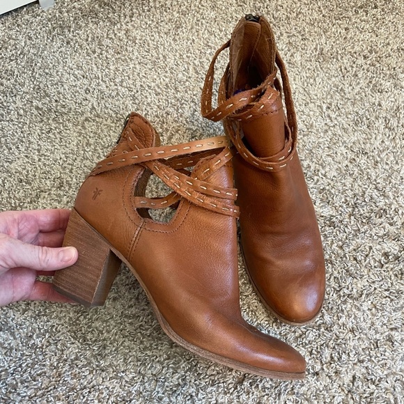 FRYE Womens Naomi Pickstitch Shootie Ankle Bootie- Size 8.5 Whiskey - Picture 1 of 10